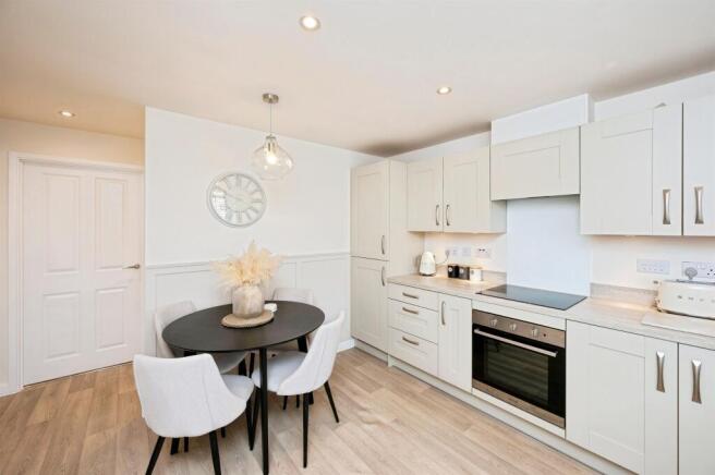 3 bed Semi-Detached for sale Image 5