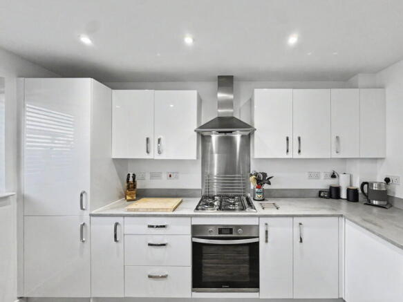 3 bed Semi-Detached for sale Image 7
