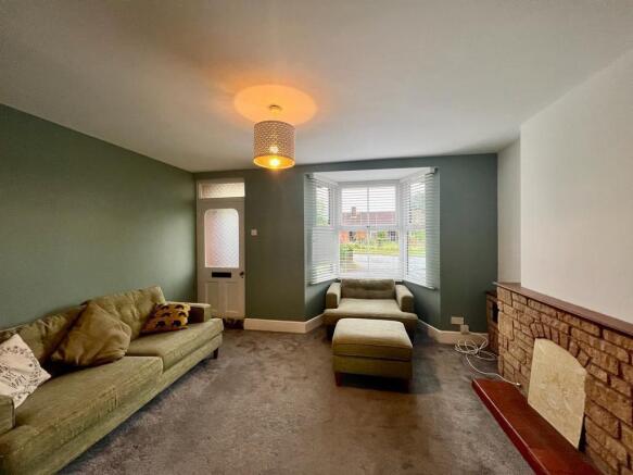 Lounge 2.jpg