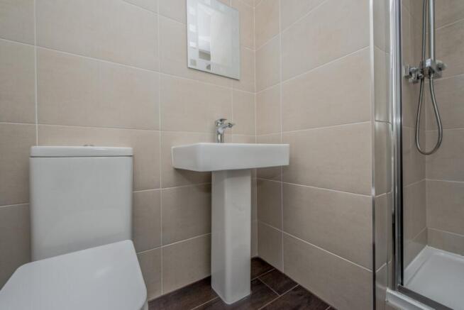 4 bed Detached for sale Image 11