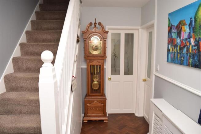 hallway1.JPG