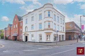 2, Peninsula Place, Napier Road, Crowthorne RG45 7BD