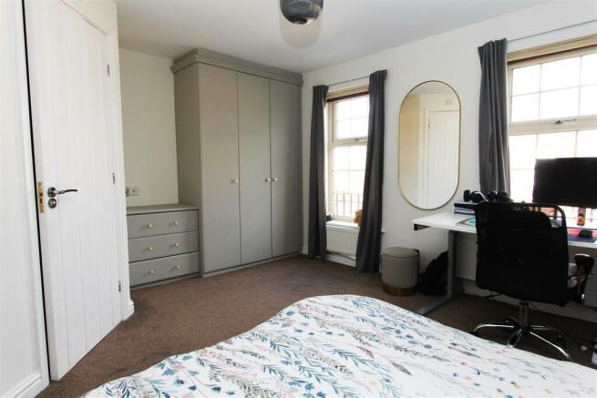 Bedroom 2.2.JPG