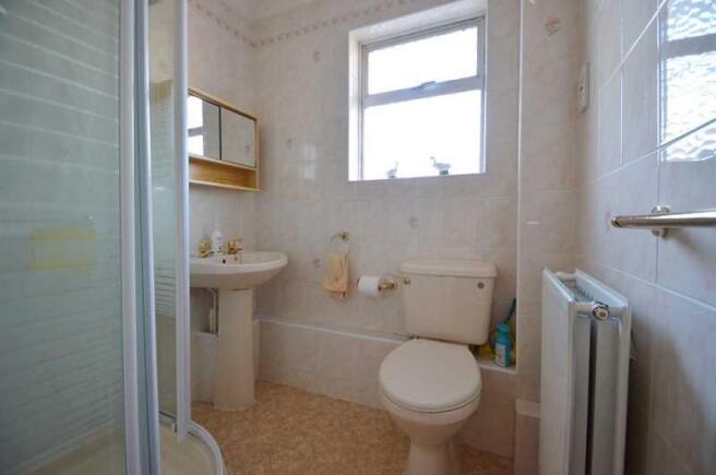 SHOWER ROOM/WC