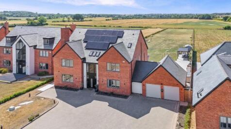 Trinity Garden, Moreton Morrell