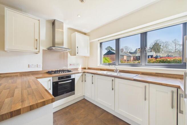 Kitchen / Lounge / Diner