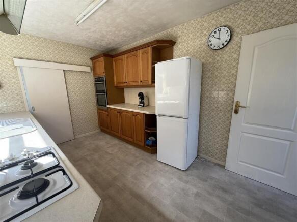 2 bed Semi-Detached for sale Image 10