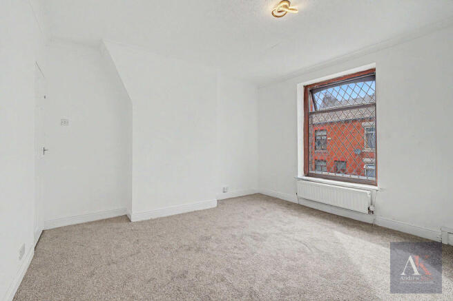 2 bed Terraced for sale Image 11