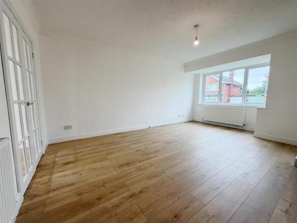 Old Mold Road, Gwersyllt, Wrexham photo 5