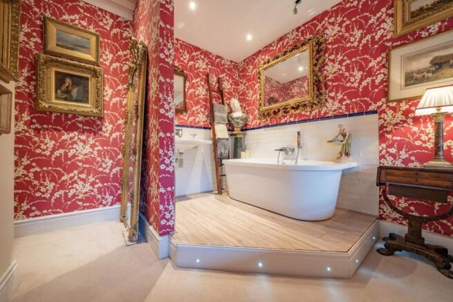 Free Standing Bath i
