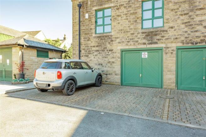 Garage/Double Drive