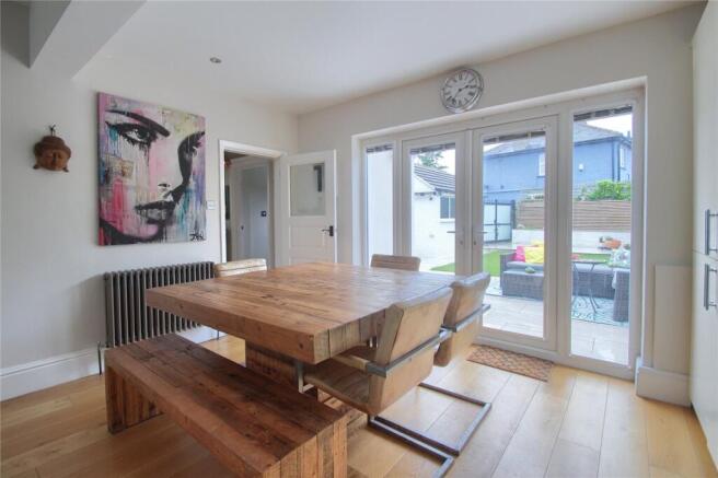 5 bed Terraced for sale Image 9