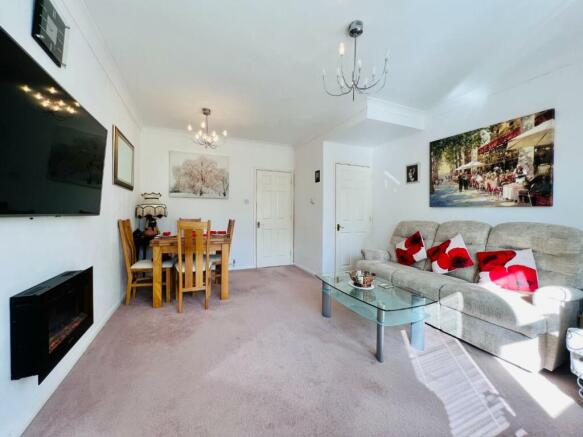 Living Room 2.jpeg