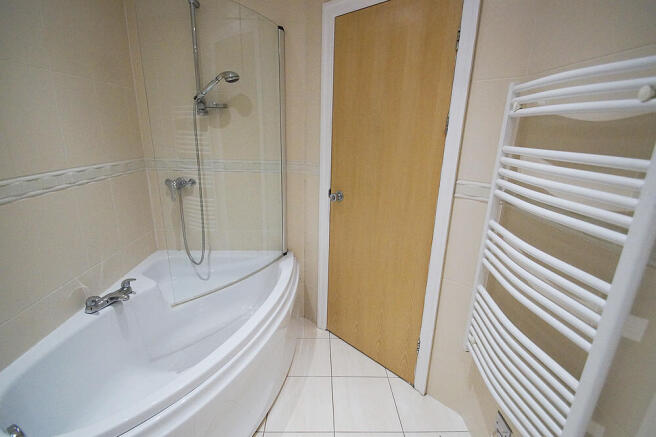 2 bed Apartment for sale Image 10
