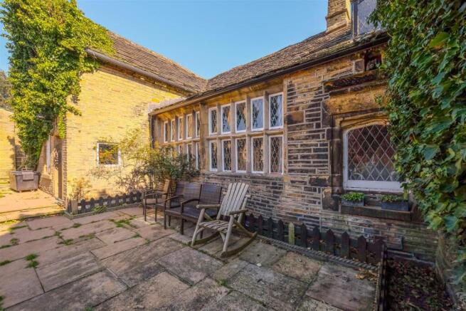 Selby House, Dam Head, Shibden, Halifax photo 4
