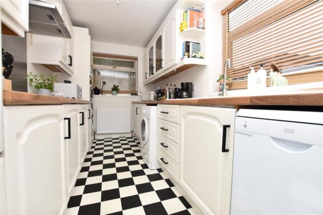 3 bed Semi-Detached for sale Image 5