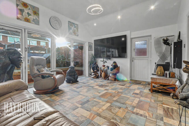 2 bed Detached Bungalow for sale Image 12