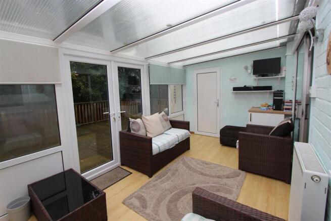 85 sir stafford close 009.JPG