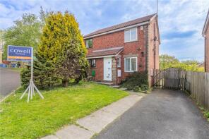 8, Fearn Dene, Rochdale OL12 7GE