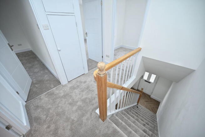 3 bed Semi-Detached for sale Image 8