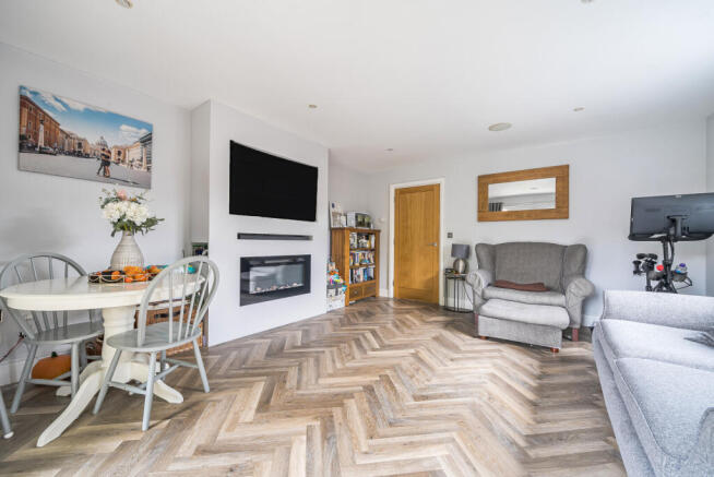 1366051-13-68efb2...