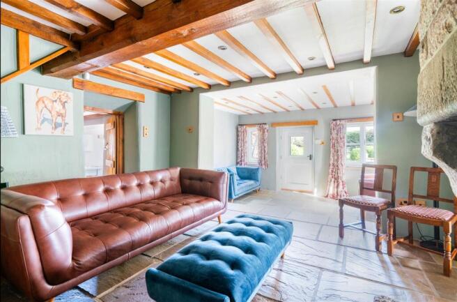 Living Room-4.jpg