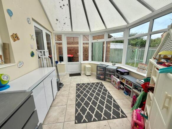 3 bed Semi-Detached for sale Image 7