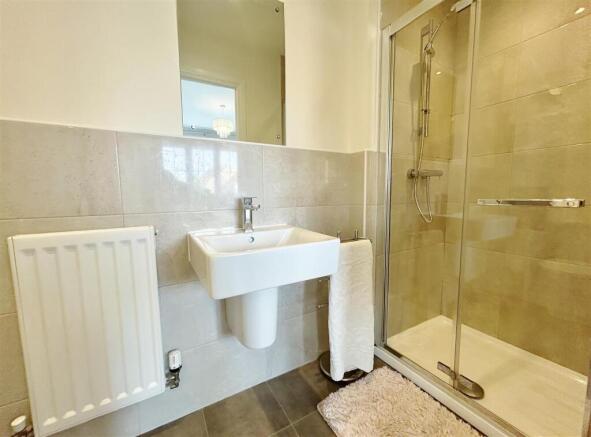 3 bed Detached for sale Image 9