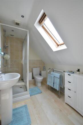 En-Suite Shower Room: