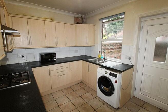 3 bed Terraced for sale Image 4