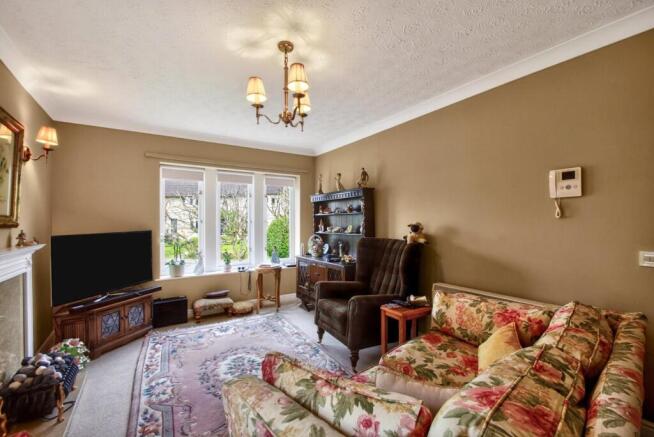 flat22-oaktreelodge-3.jpg