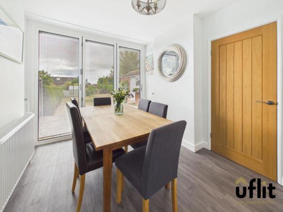 4 bed Semi-Detached for sale Image 9