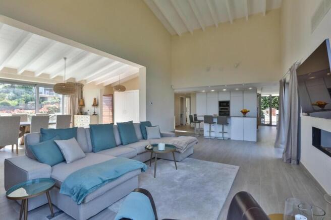 640e55c4-72a6-4b9e-8