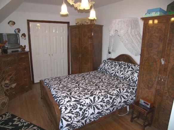 BEDROOM 1