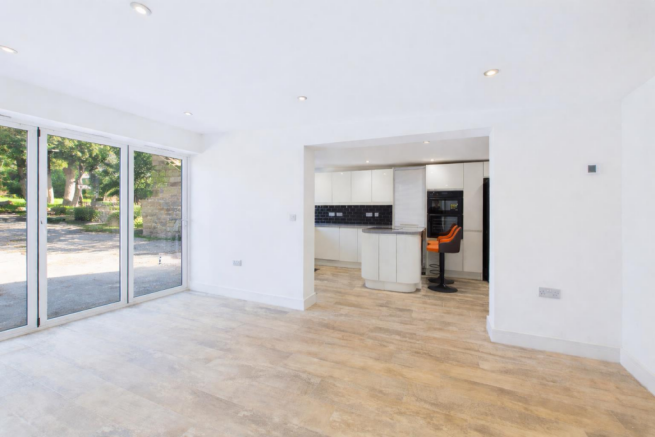 2 bed Detached for sale Image 8