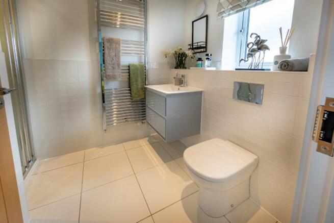 4 bed Detached for sale Image 7