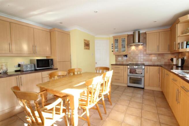 Kitchen/Breakfast Room
