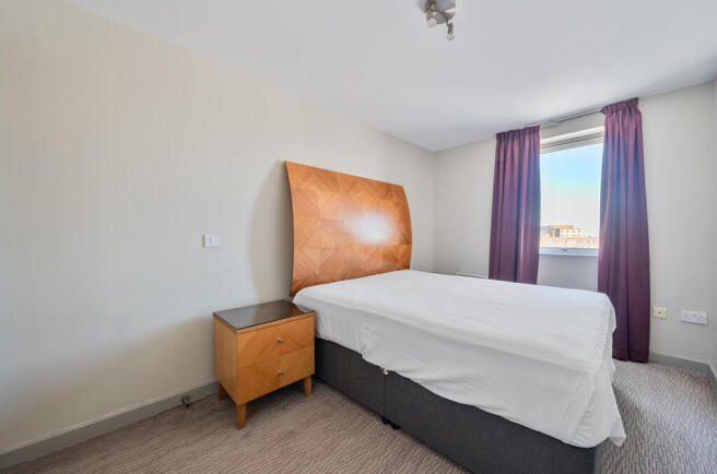 1395069-4-695b97e...