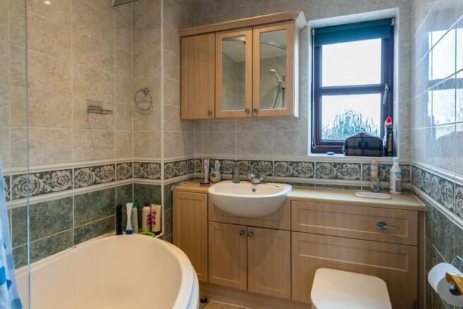 BATHROOMS-3.jpg
