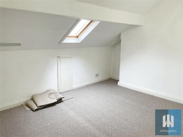4 bed Apartment to rent Image 9