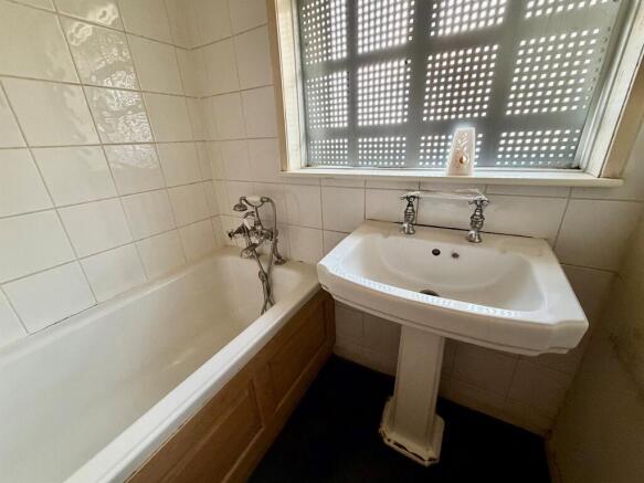 3 bed Semi-Detached for sale Image 11