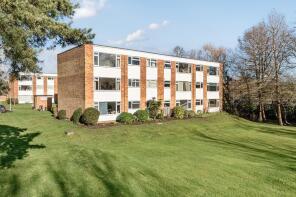 32, Davos Close, Woking GU22 7SL