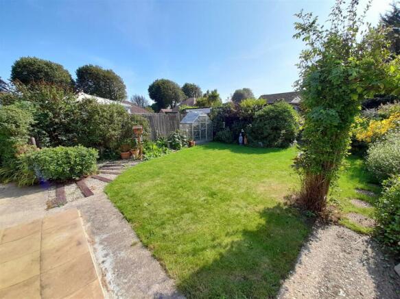 Rear garden 6.jpg