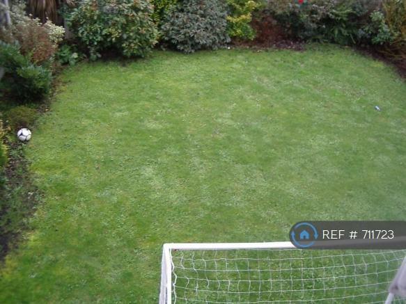 Nicely Kept Garden Area