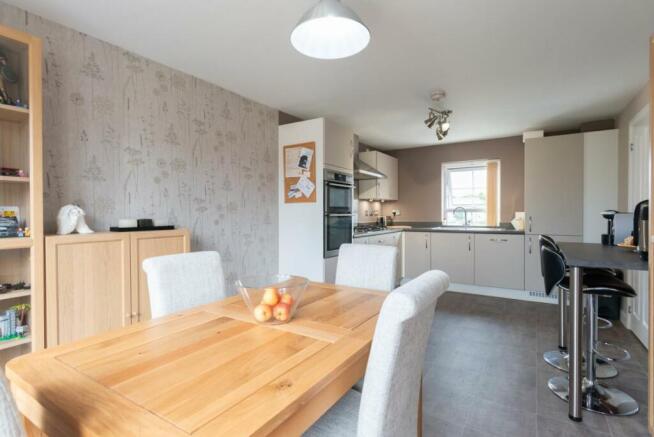 Kitchen dining room