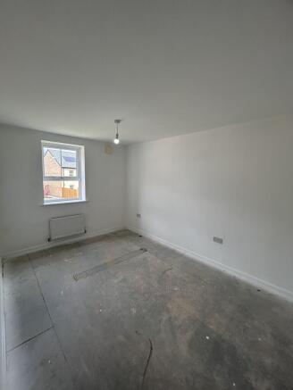 4 bed Semi-Detached to rent Image 6