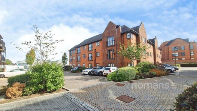 2-bed flat on Lime Tree House, Carter Court, Hook, £240,000