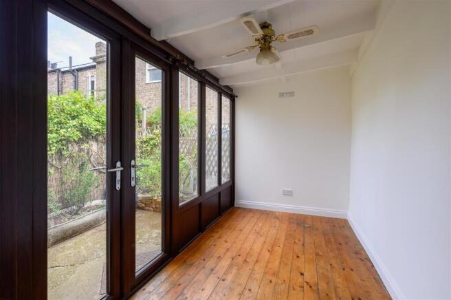 GARDEN ROOM