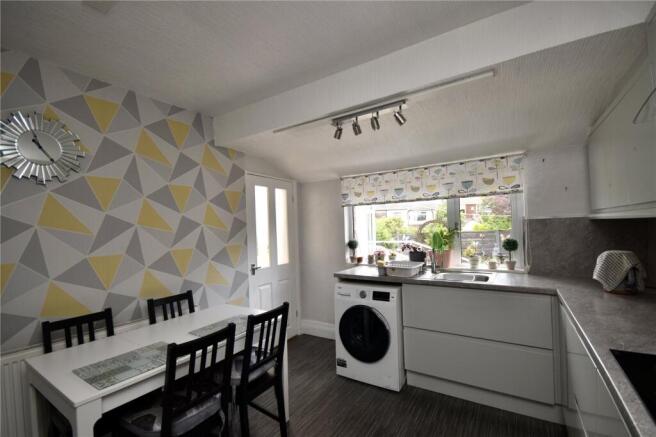 2 bed Semi-Detached Bungalow for sale Image 8