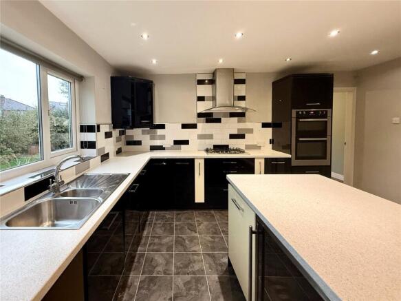 2, Eldons Croft, Ainsdale, PR8 photo 4